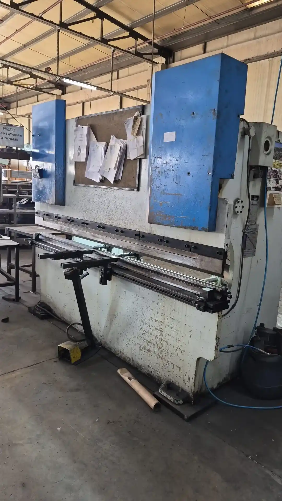 Ardasan saha görseli 10 — fabrika yıkımı, hurda ve hafriyat çalışması