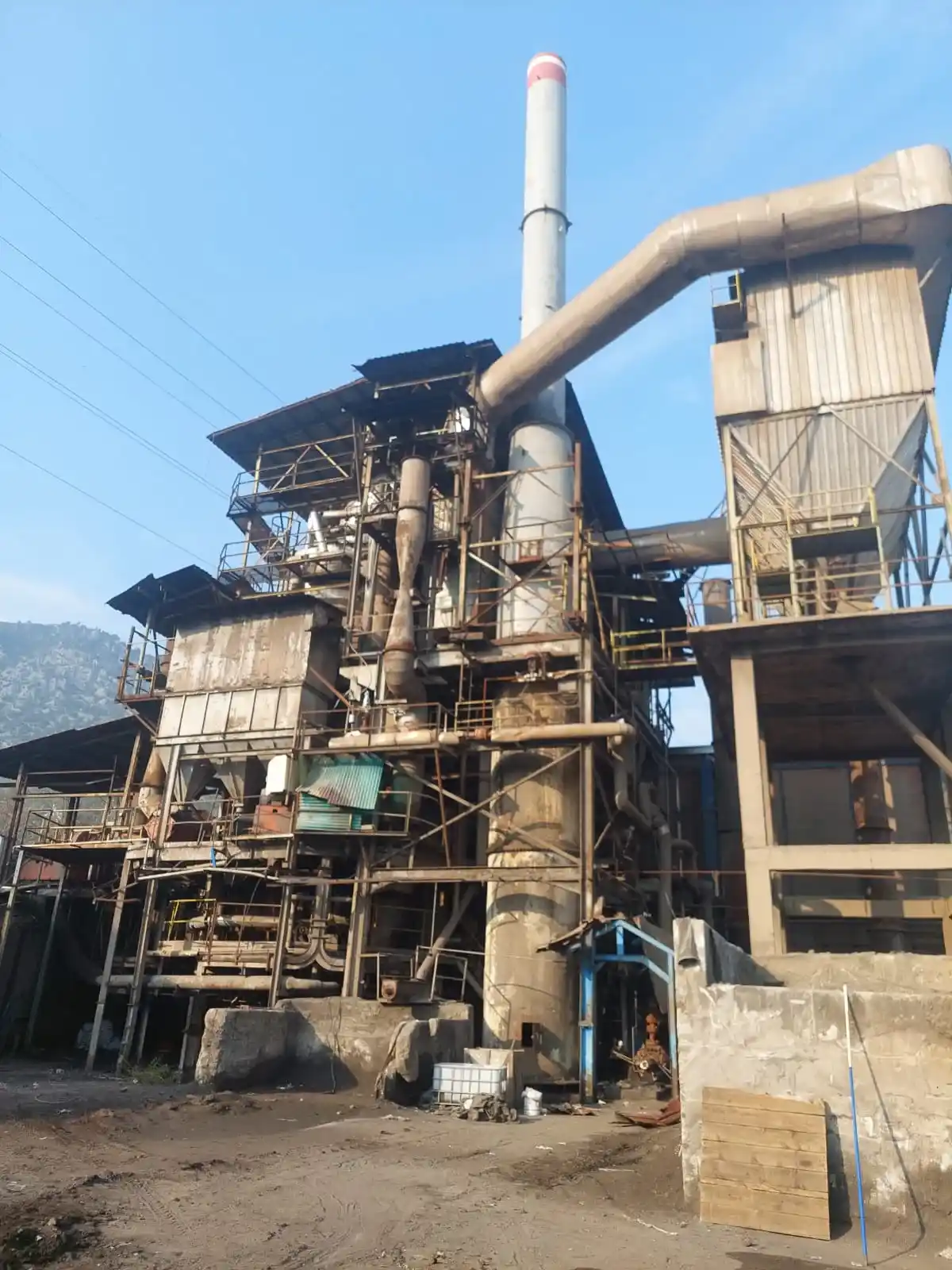Ardasan saha görseli 13 — fabrika yıkımı, hurda ve hafriyat çalışması